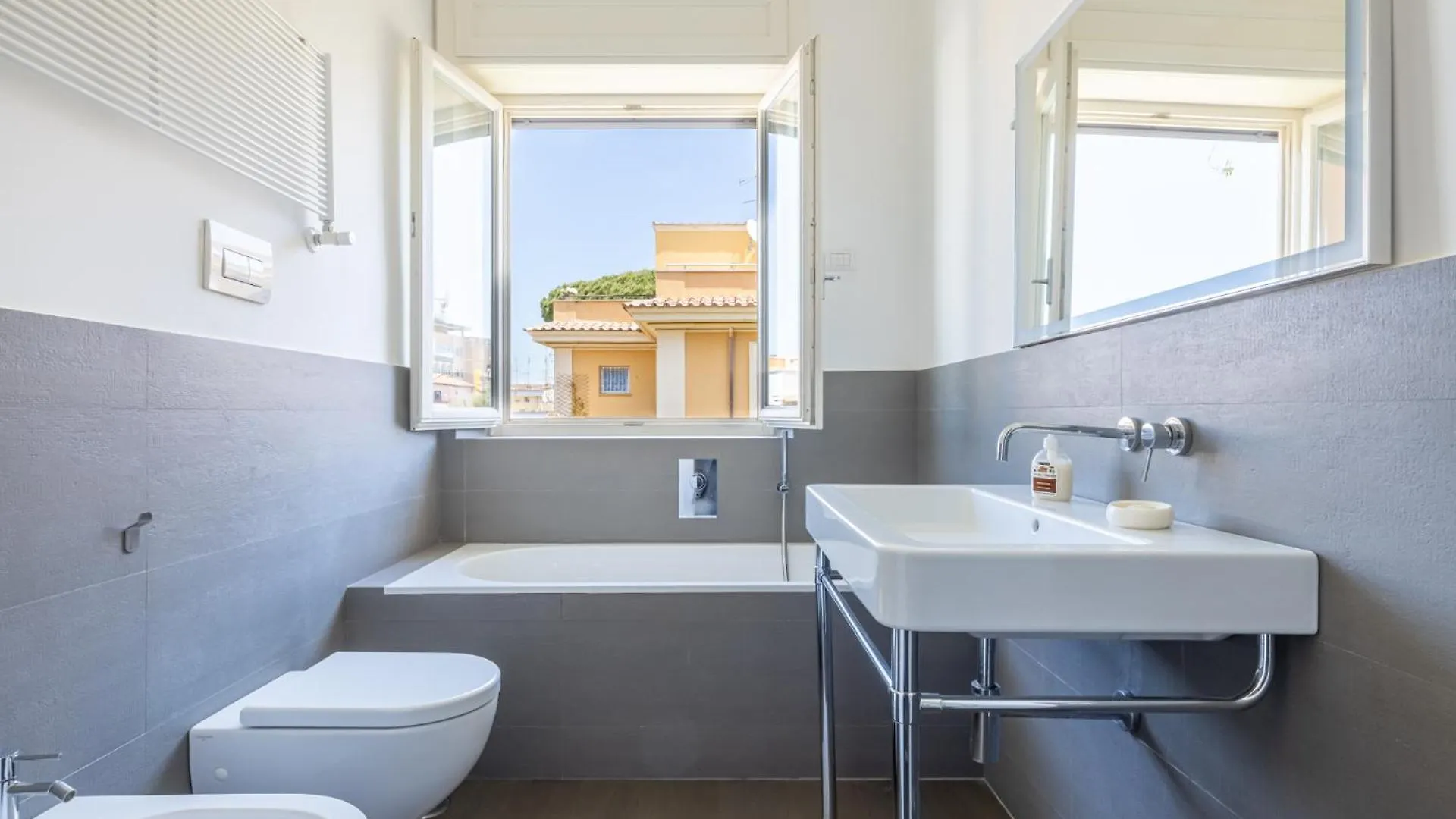 Apartment Il Cupolone 3 Camere A San Pietro Rome Italy